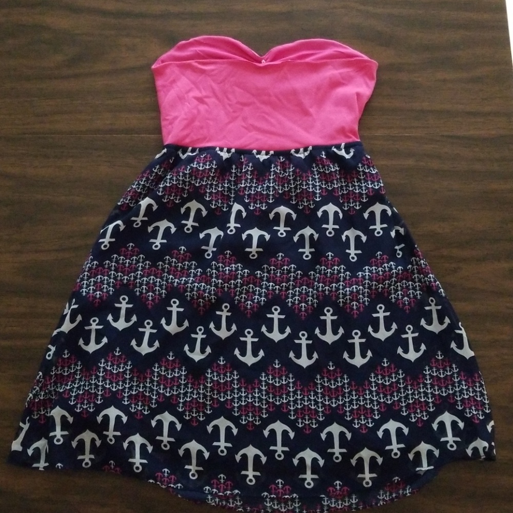 Dress - Picture 2 of 4